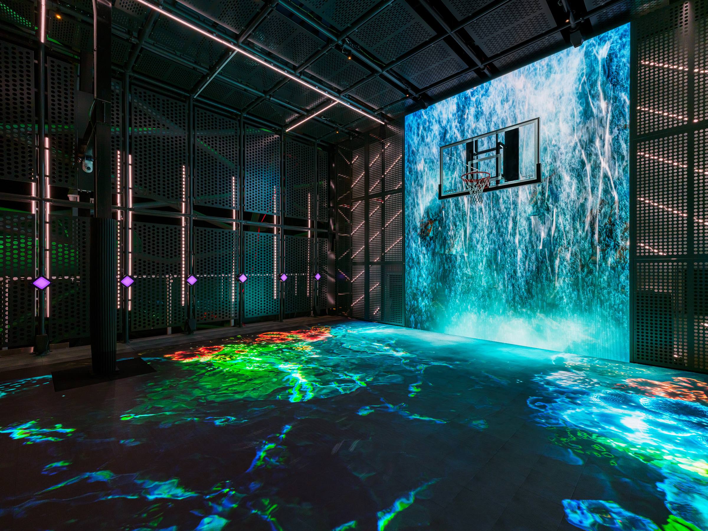 NCL_Aqua_GlowCourt_6453