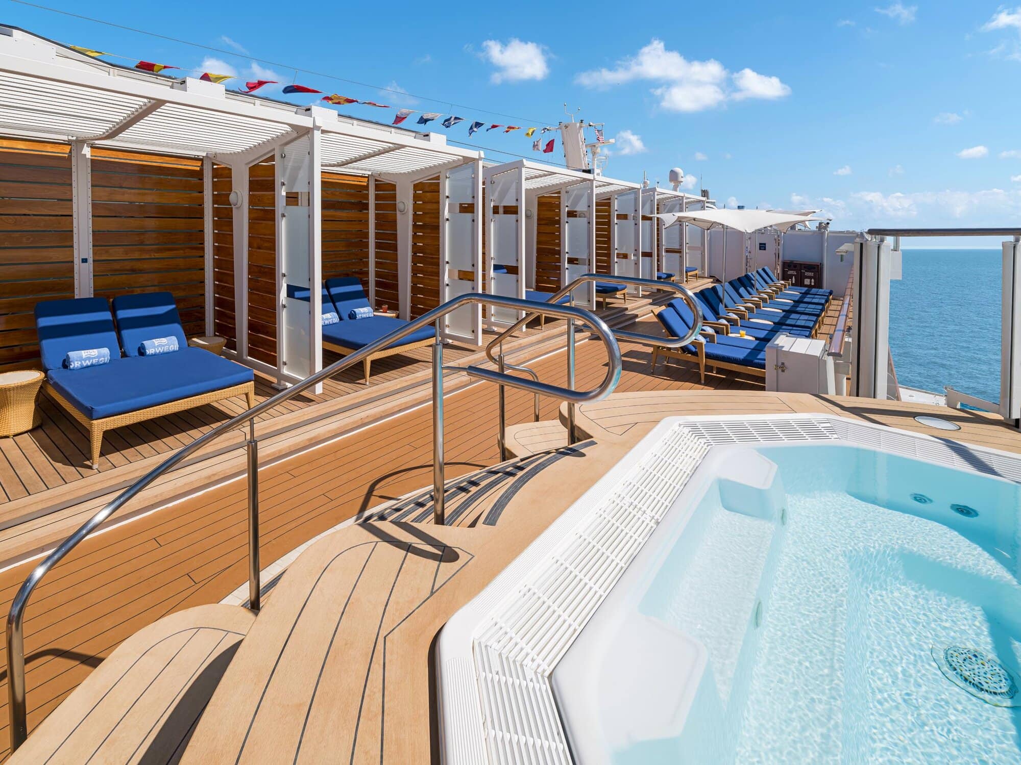 NCL_Bliss_VibeBeachClub_4713