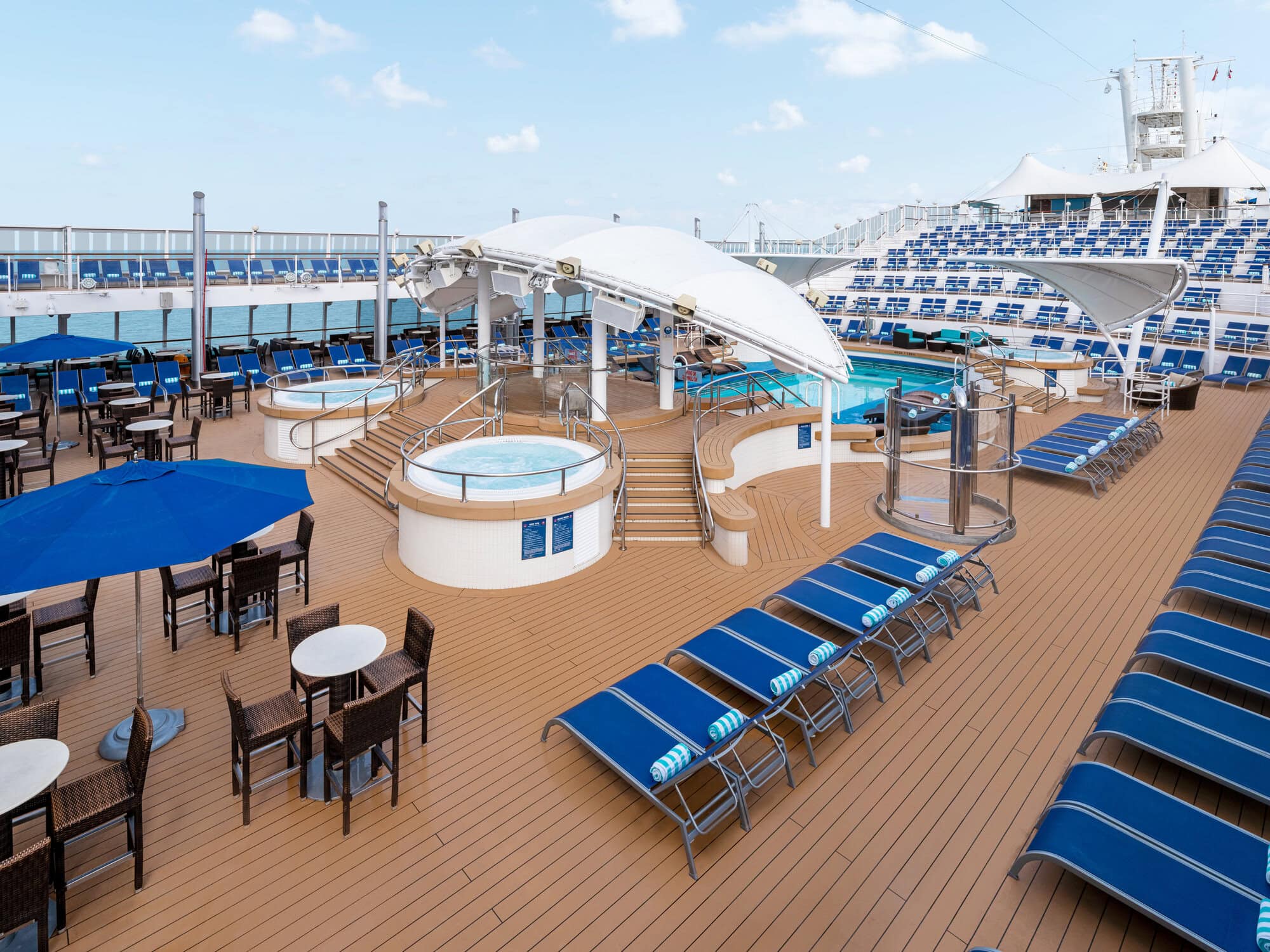 NCL_Dawn_SunDeck_062