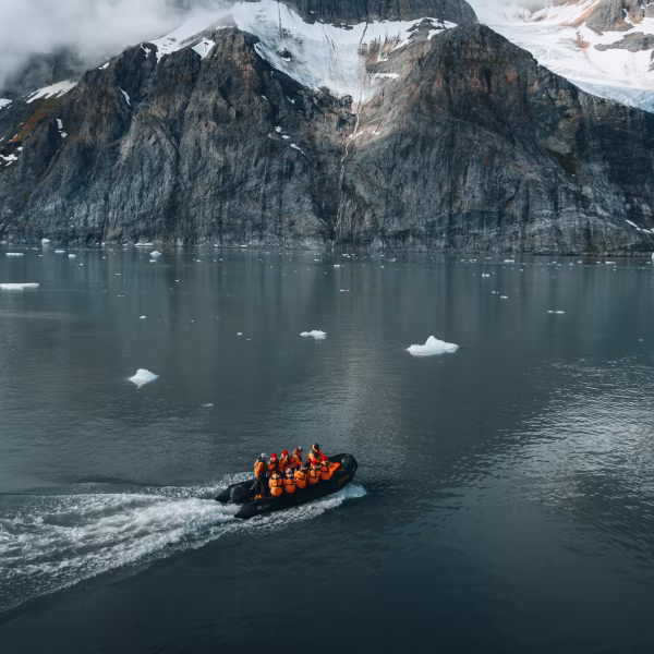 Samarinbreen-10-Svalbard_JONAS-FELLENSTEIN