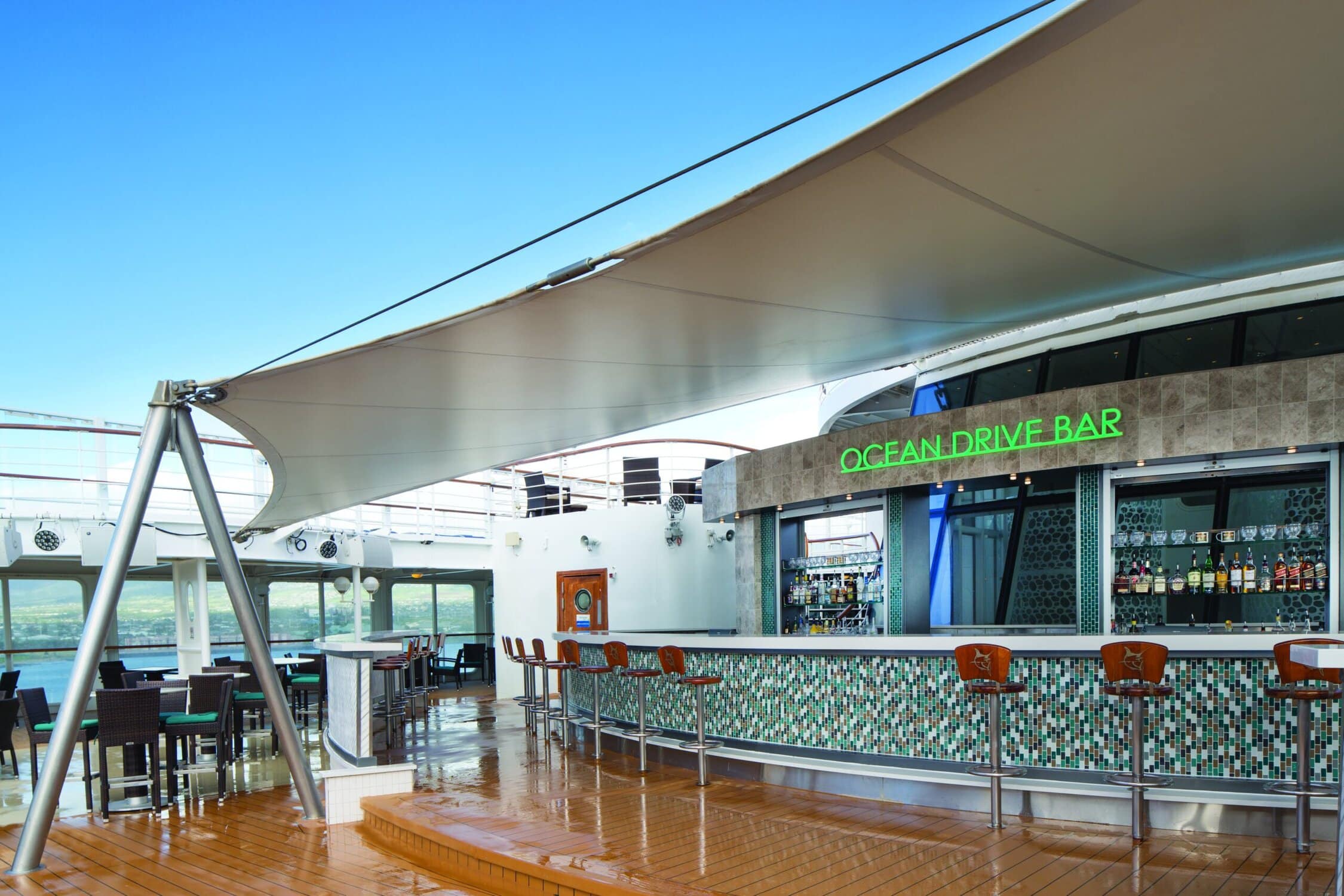 Pride of America refurbishment 2016