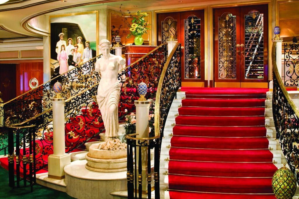 Summer Palace Restaurant - Deck 6 Aft
Norwegian Pearl - Norwegian Cruise Line