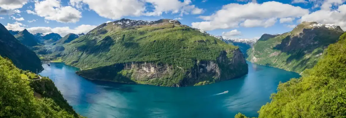 geiranger-fjord-norway-hgr-139072_1920-photo_shutterstock