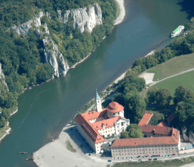 Donauschleife Geh auf Kreuzfahrt