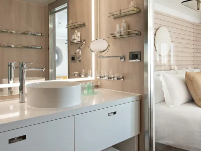 3214132-bougainville