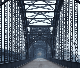 Elbbrücke Geh auf Kreuzfahrt