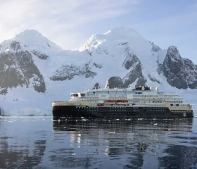 Antarctica_Lemaire_Channel_MS_Fridtjof_Nansen_HX_44945_Photo_Espen_Mills__1_