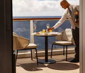 Explora I_The-perfect-host