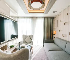 F-NANSEN-EXPEDITION-SUITE-MB-576-CLARATUMA-003-ADOBERGB-18621508-Photo_Clara_Tuma_1920