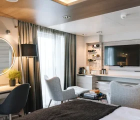 F-NANSEN-EXPEDITION-SUITE-MC-756-CLARATUMA-005-ADOBERGB-18621671-Photo_Clara_Tuma_1920