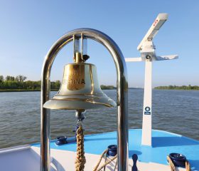 LadyCristinashipbell_l