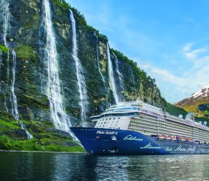 Außenansicht der Mein Schiff 4