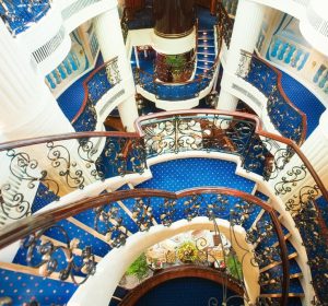 Royal-Clipper-Treppe-1030x687