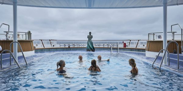 Unwinding_out_on_deck_HGR_147663_Photo_Kristian_Dale