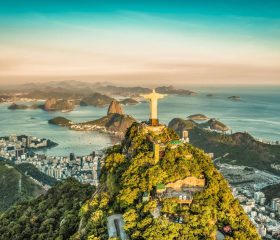 VDG_EL_Brasilien_Christus_Statue_&_Guanabara_Bucht_shutterstock_435627745_02