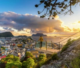 aalesund-autumn-hike-to-aksla-roberto-moiola-sysaworld