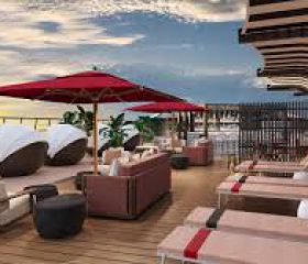 celebrity_outdoor_extern