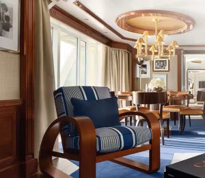 small-luxurious-ships-2-1920x580